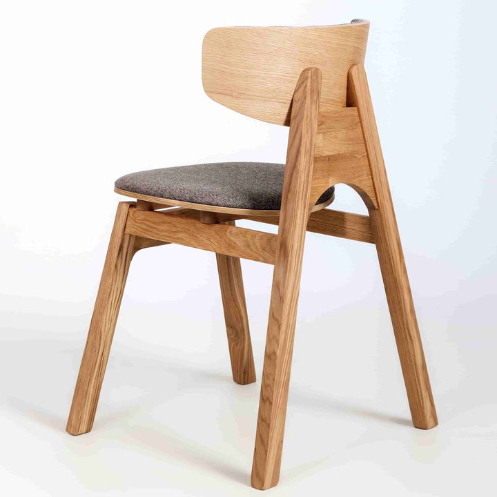 VESKOR Massive Eiche gepolstert Stuhl aus der Kollektion Frida Nordic Möbel mit einem modernen Design Mobel.Store