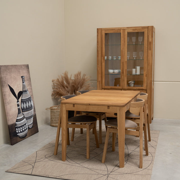 VESKOR Massive Eiche gepolstert Stuhl aus der Kollektion Frida Nordic Möbel mit einem modernen Design Mobel.Store