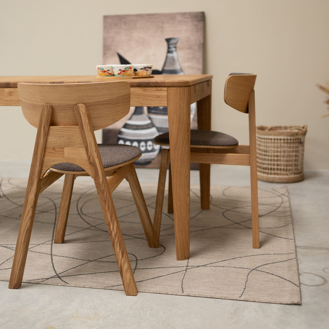 VESKOR Massive Eiche gepolstert Stuhl aus der Kollektion Frida Nordic Möbel mit einem modernen Design Mobel.Store