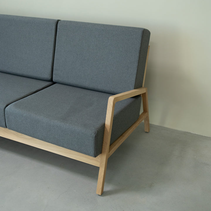 VESKOR Zweisitzer-Sofa aus Massivholz SWEDEN