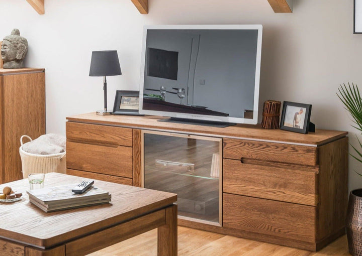 VESKOR Möbel aus Eichenholz Montenegro, Vitrine, Sideboard, Kommode, Esstisch, Couchtisch, modernes, elegantes, nordisches Design