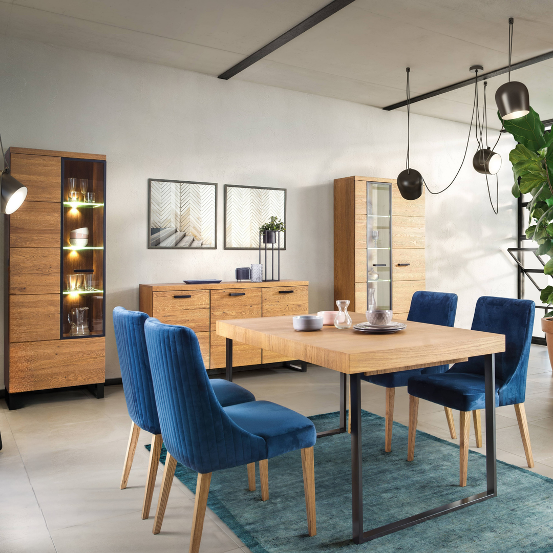 Wie man ein klassisches Wohnzimmer in ein modernes Wohnzimmer verwandelt, ohne zu viel Geld auszugeben