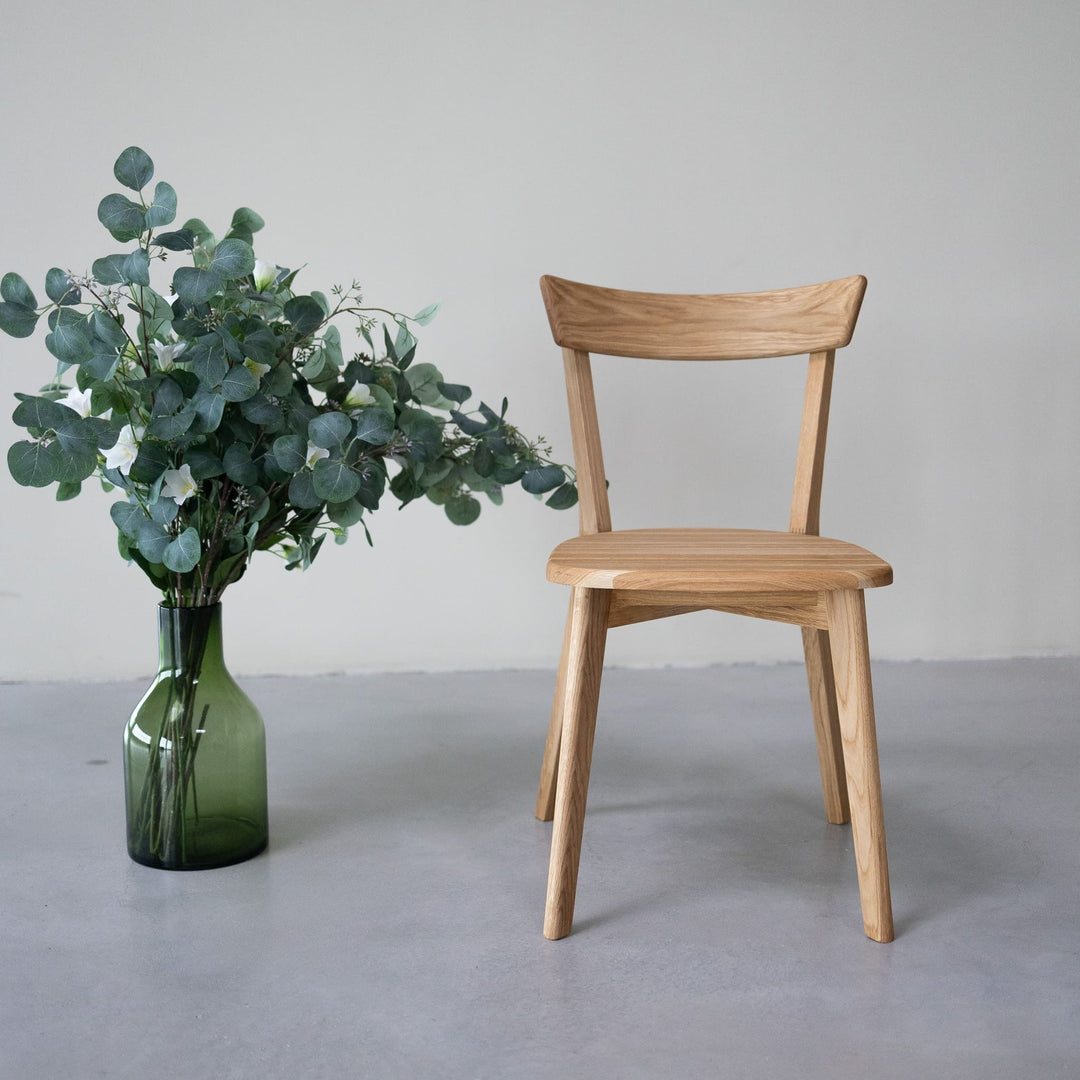 Packung mit 2 oder 4 massiven Eichenstühlen VICTORIA | VESKOR