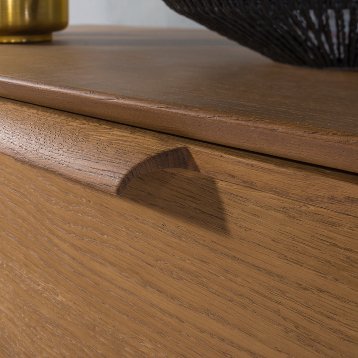 Rustikale Eichenkommode LEO 15, 105×49,5×124,6 cm | VESKOR