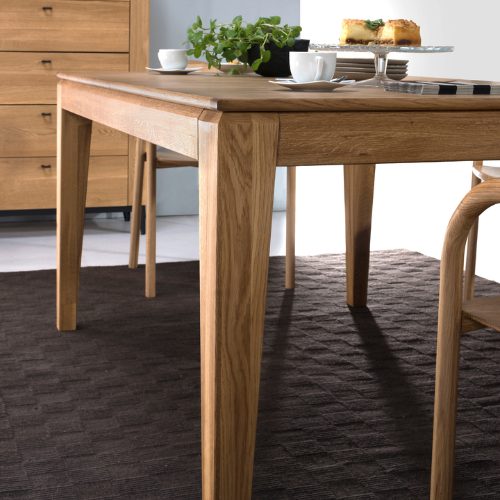 Ausziehbarer Esstisch FUEGO, 160-240x75x100 cm. | VESKOR