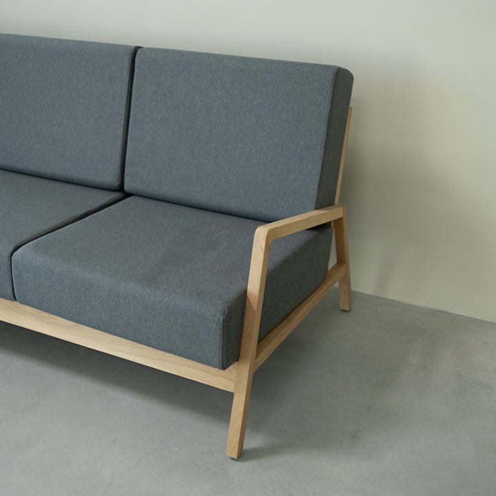VESKOR Zweisitziges Sofa aus Massivholz SWEDEN