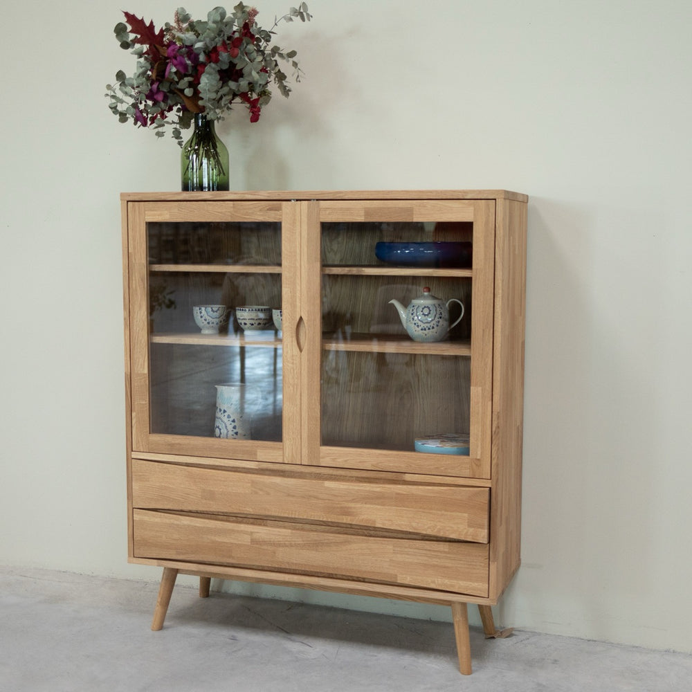 VESKOR Nachhaltige Eiche Massivholz Vitrine MALMO 1