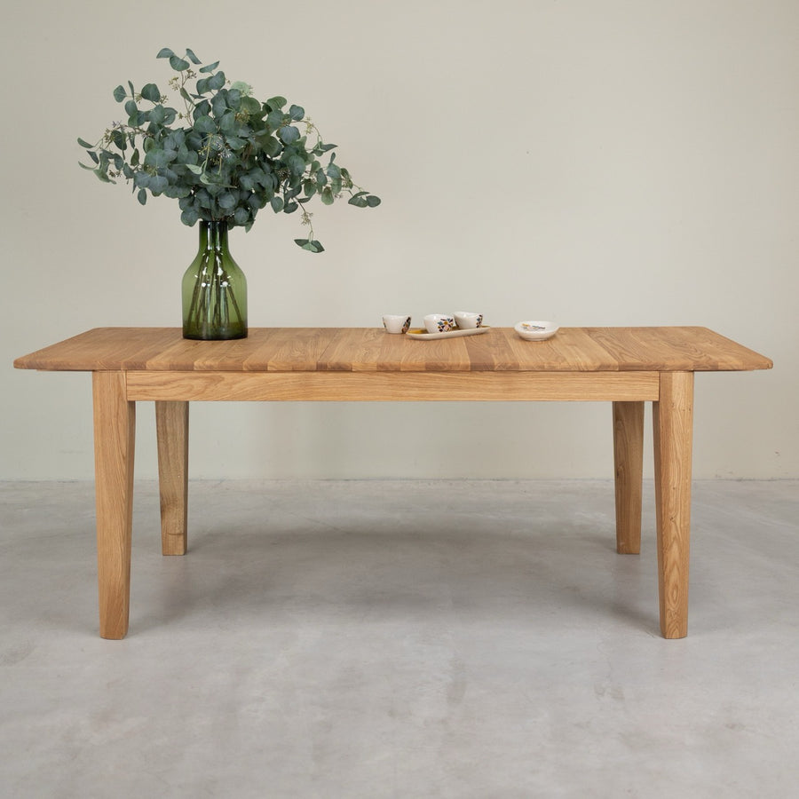 Ausziehbarer Esstisch aus massiver Eiche KODAMA | VESKOR