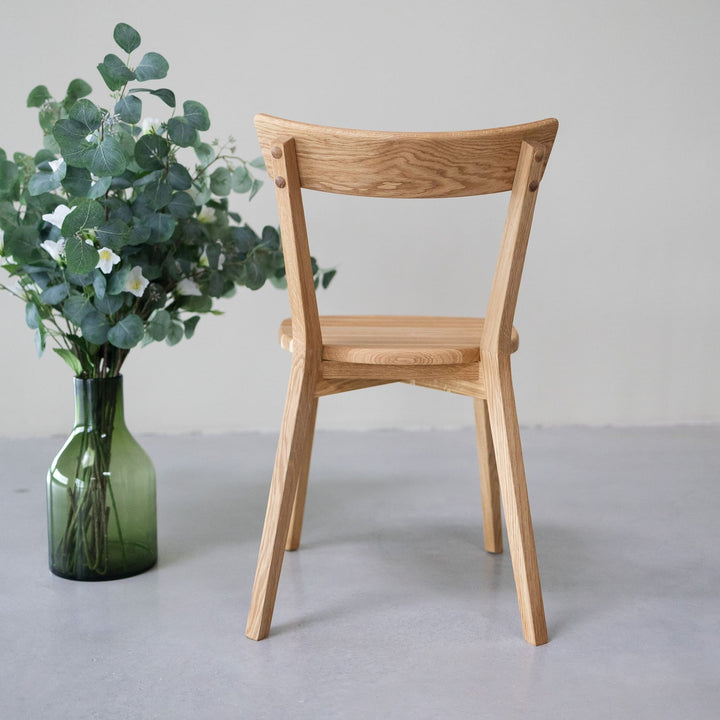 Packung mit 2 oder 4 massiven Eichenstühlen VICTORIA | VESKOR