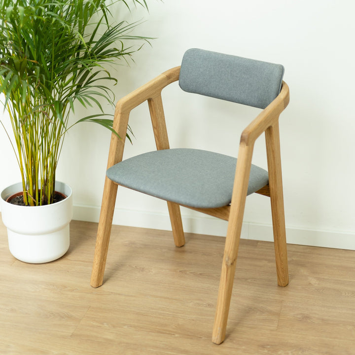 2er- oder 4er-Pack gepolsterte Esszimmerstühle Eiche massiv Soho | VESKOR